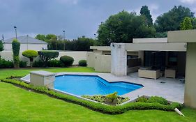 The Hide In Sandown-Sandton